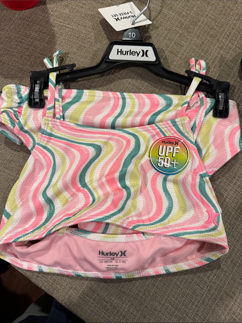 Hurley Girls' UPF 50+ Swimsuit Top — Pink Multi Wave Print
